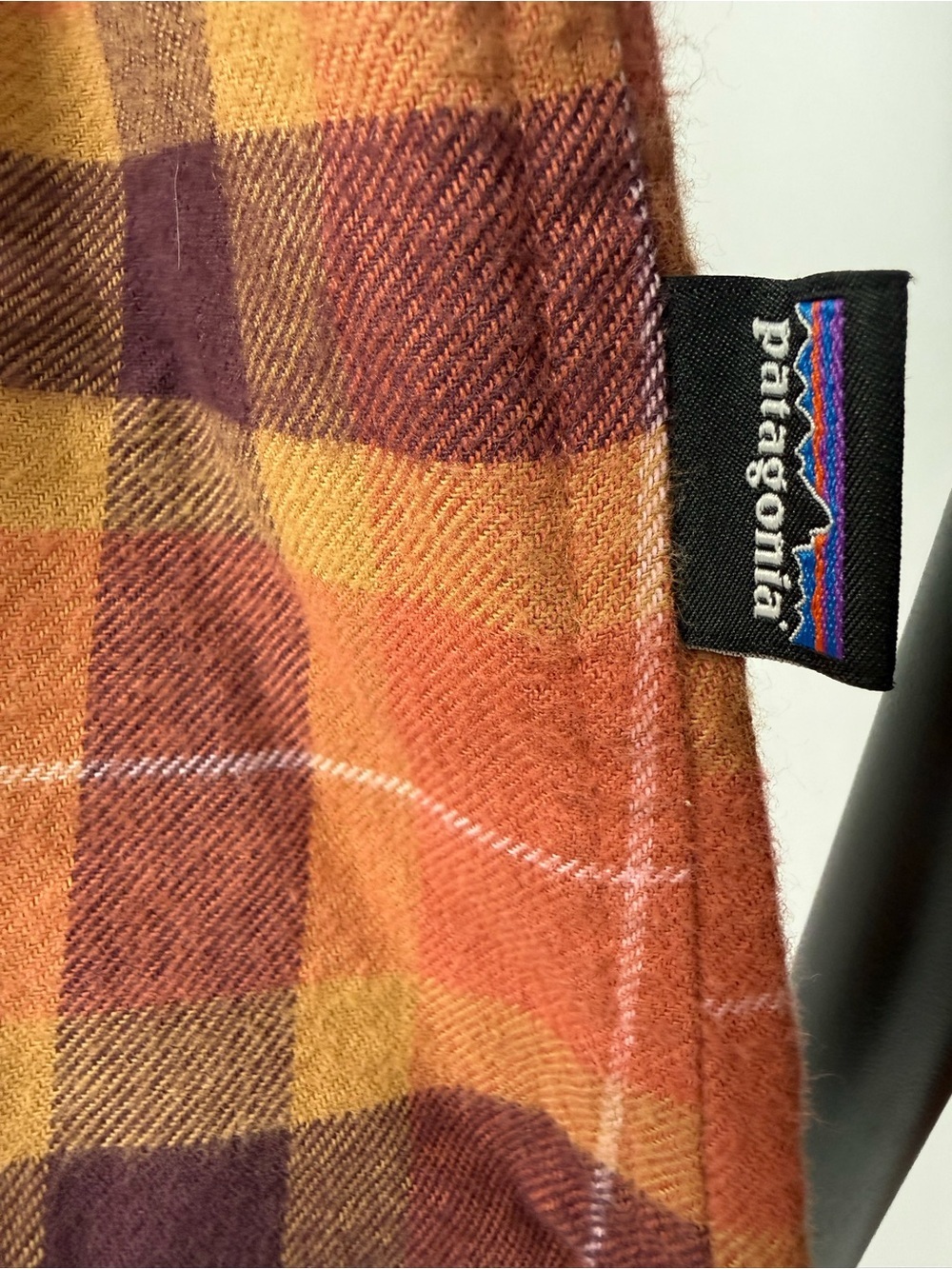 Patagonia Organic Cotton Midweight Fjord Flannel Shirt Burl Red Women’s M - Picture 7 of 8
